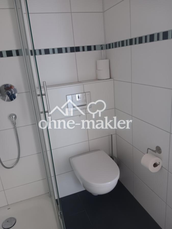 ...mit Toilette (Gäste)