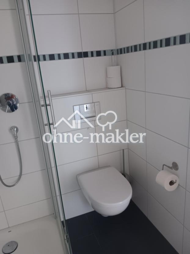 ...mit Toilette (Gäste)