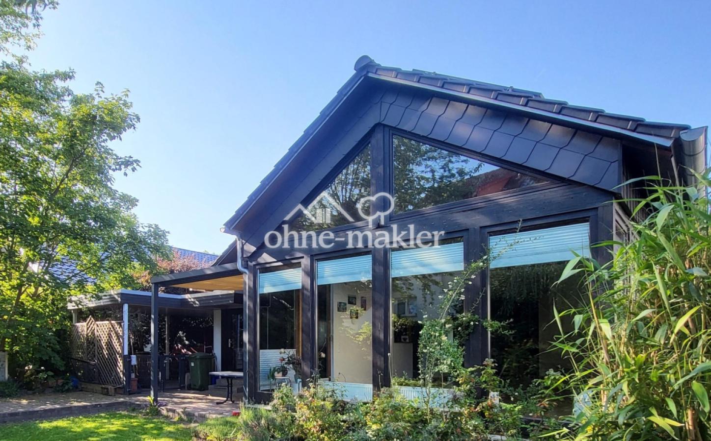 Freistehendes Haus mit Garten