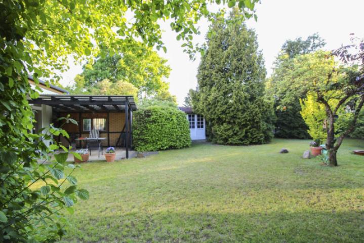 Garten (hinten)