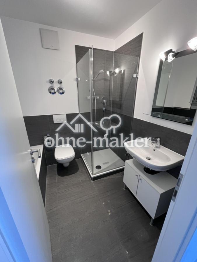 Ansicht Badezimmer1 - 2