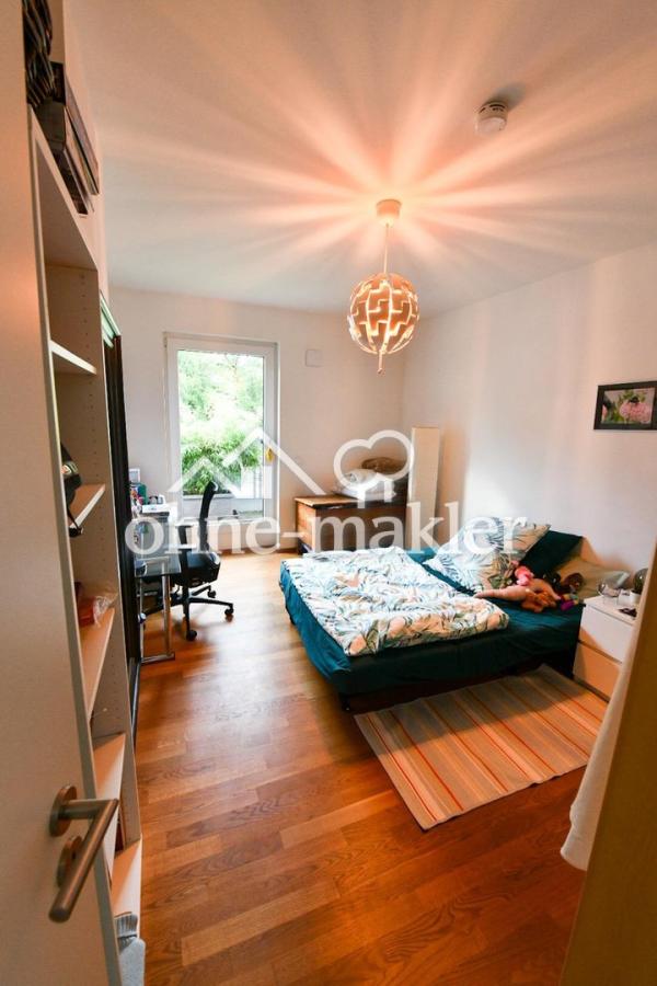 Kinderzimmer / Büro