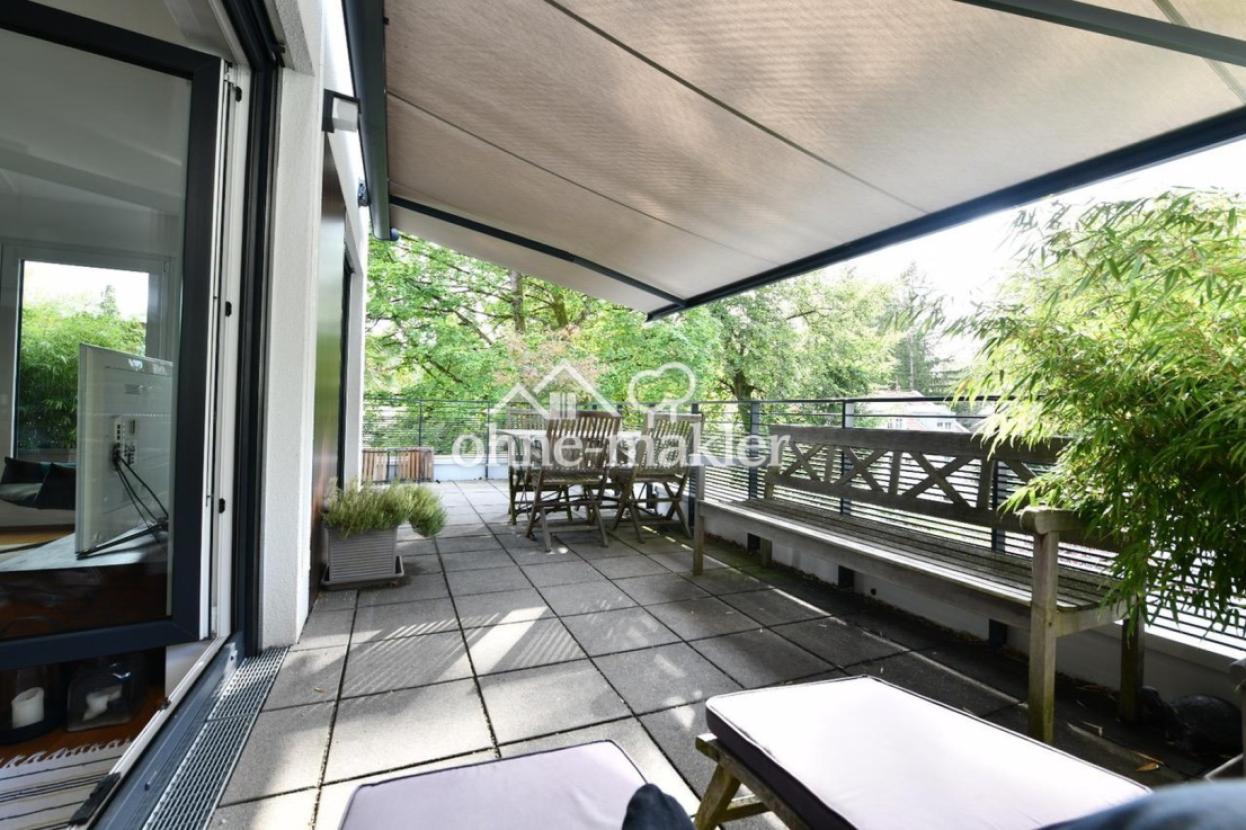 Sitzplatz mit Markise