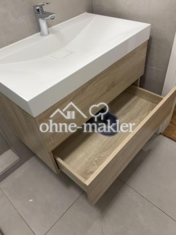 Waschbecken mit Auszug 