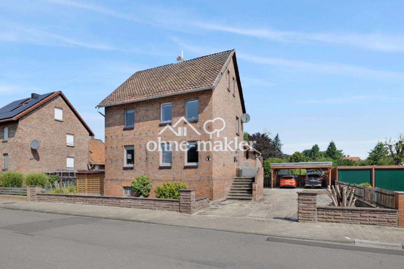 Straßenansicht