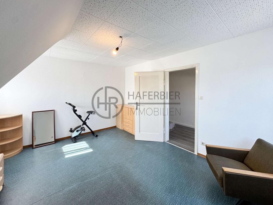 Schlafzimmer 1.OG Bild3-2