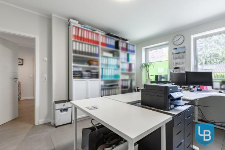 Individuell nutzbares Zimmer im EG