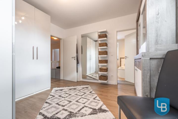 Durchgangszimmer/ Ankleidezimmer