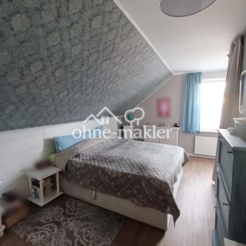 Schlafzimmer DG