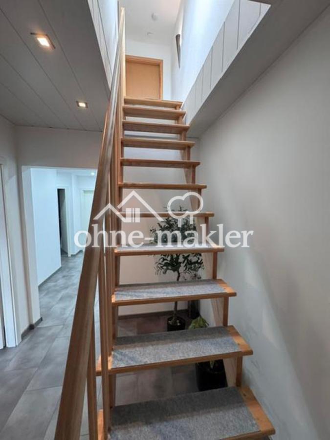 Treppe zur DG
