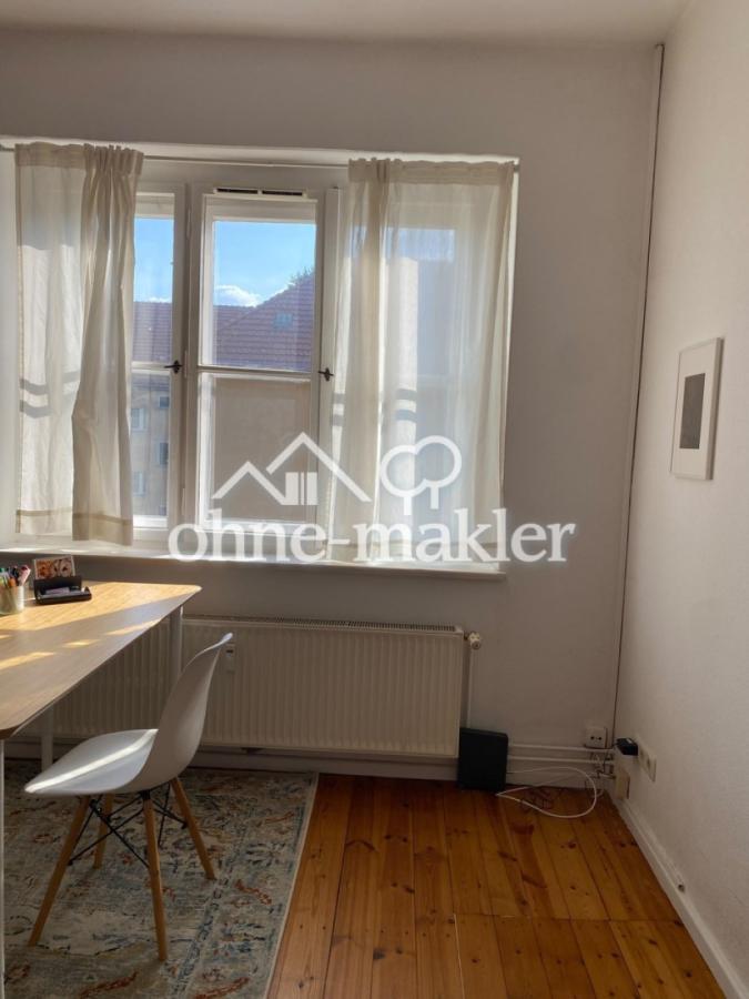 Wohnzimmer, Fenster n. Westen