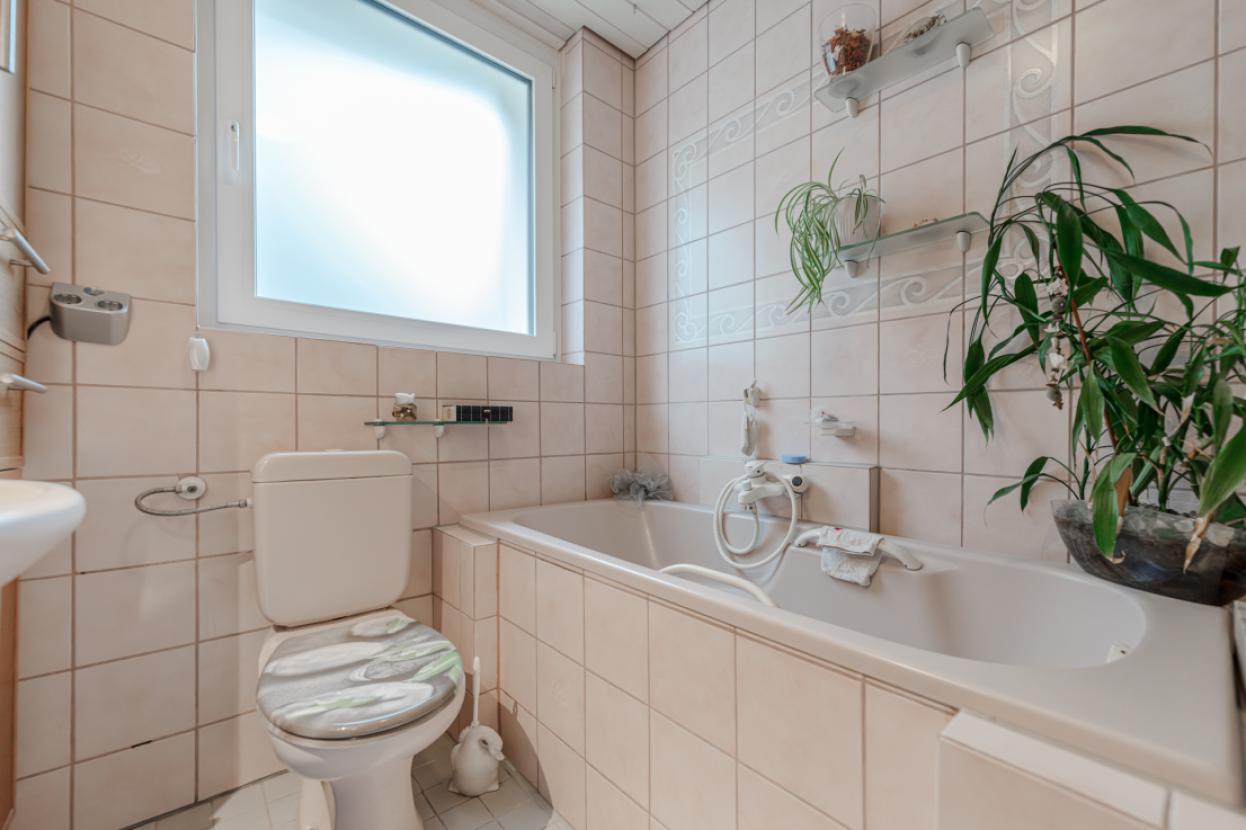 Badezimmer EG