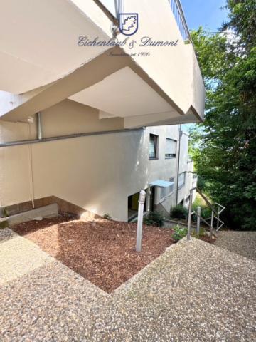 Treppe zur Eingangstür