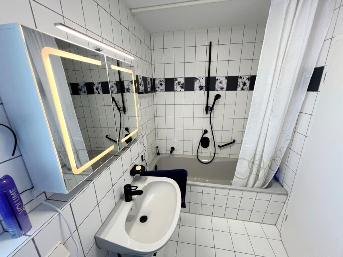 mit Badewanne