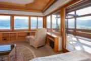 Wohnzimmer mit überdachter Loggia