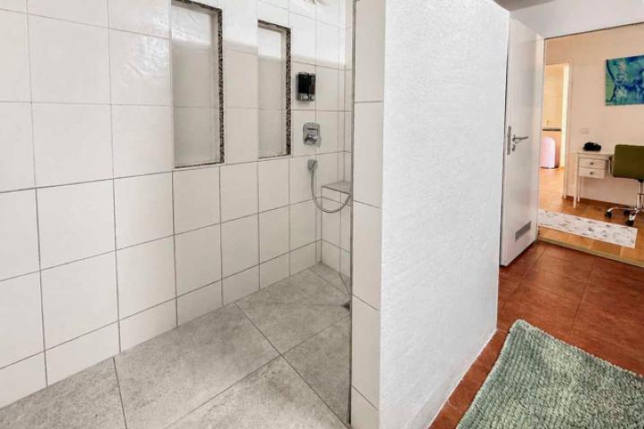 Badezimmer_Dusche