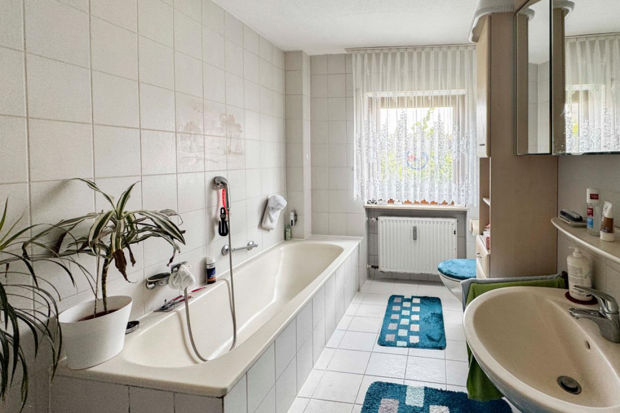 Badezimmer EG
