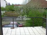 Balkontür mit Sicht auf Balkon