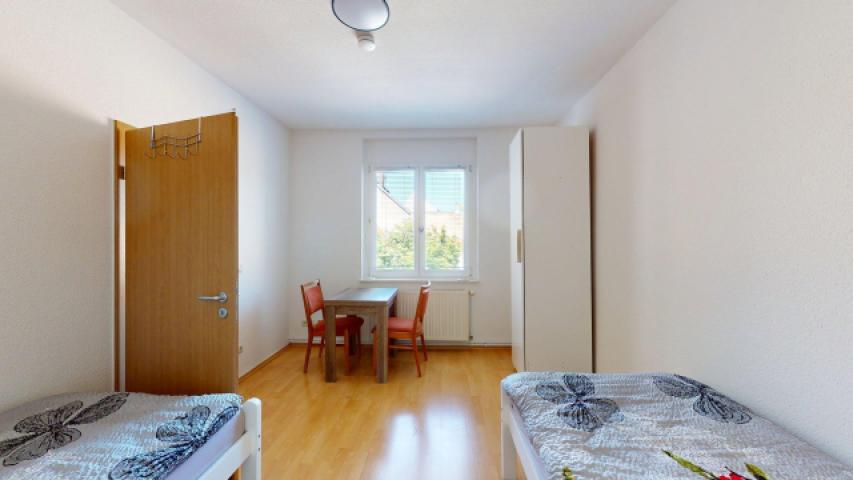 Wohnung 2 OG rechts - Schlafzimmer 2