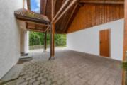 Carport mit Zugang zum Haus