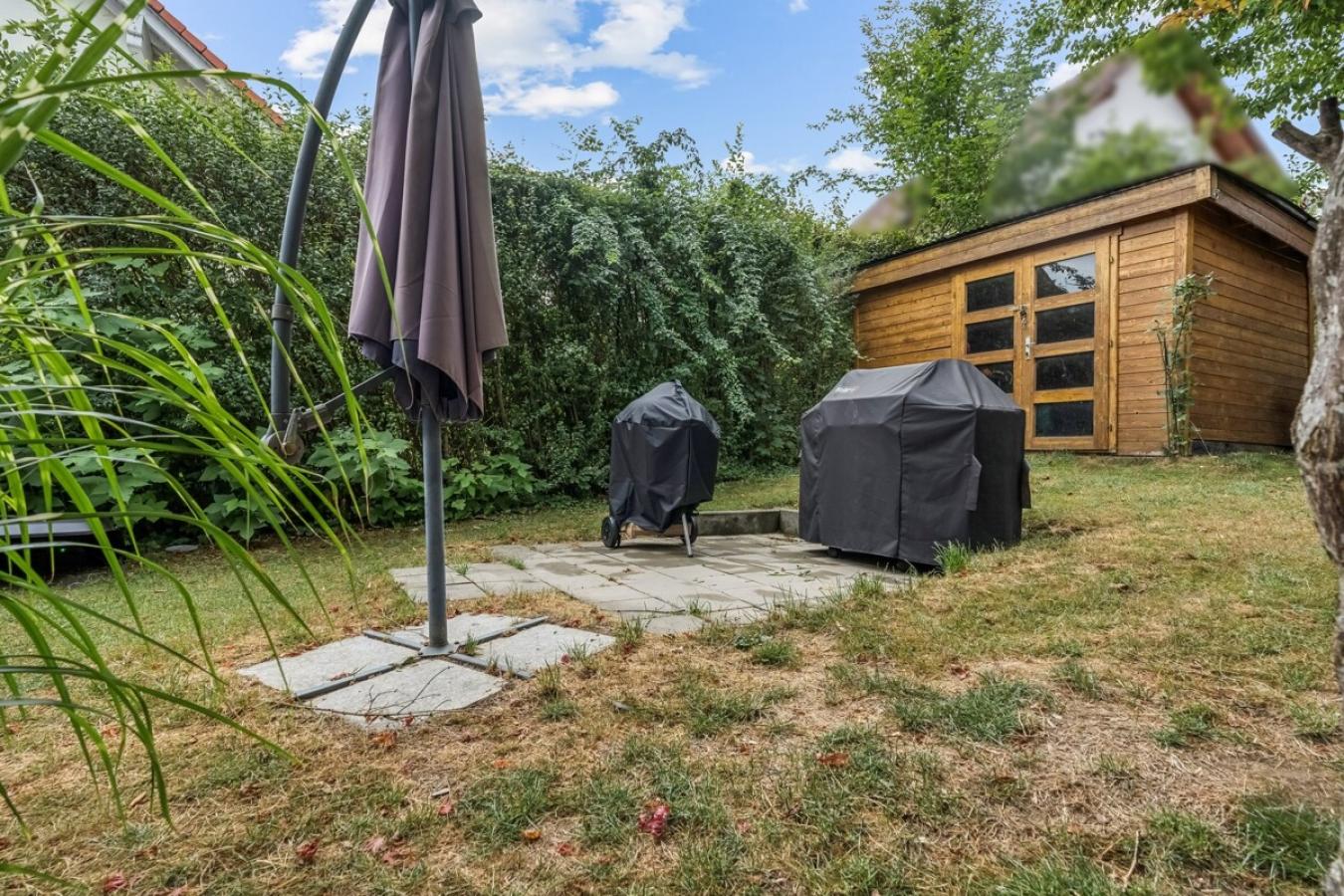 Grillplatz und Gartenhaus