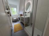 Modernes Tageslichtbad
