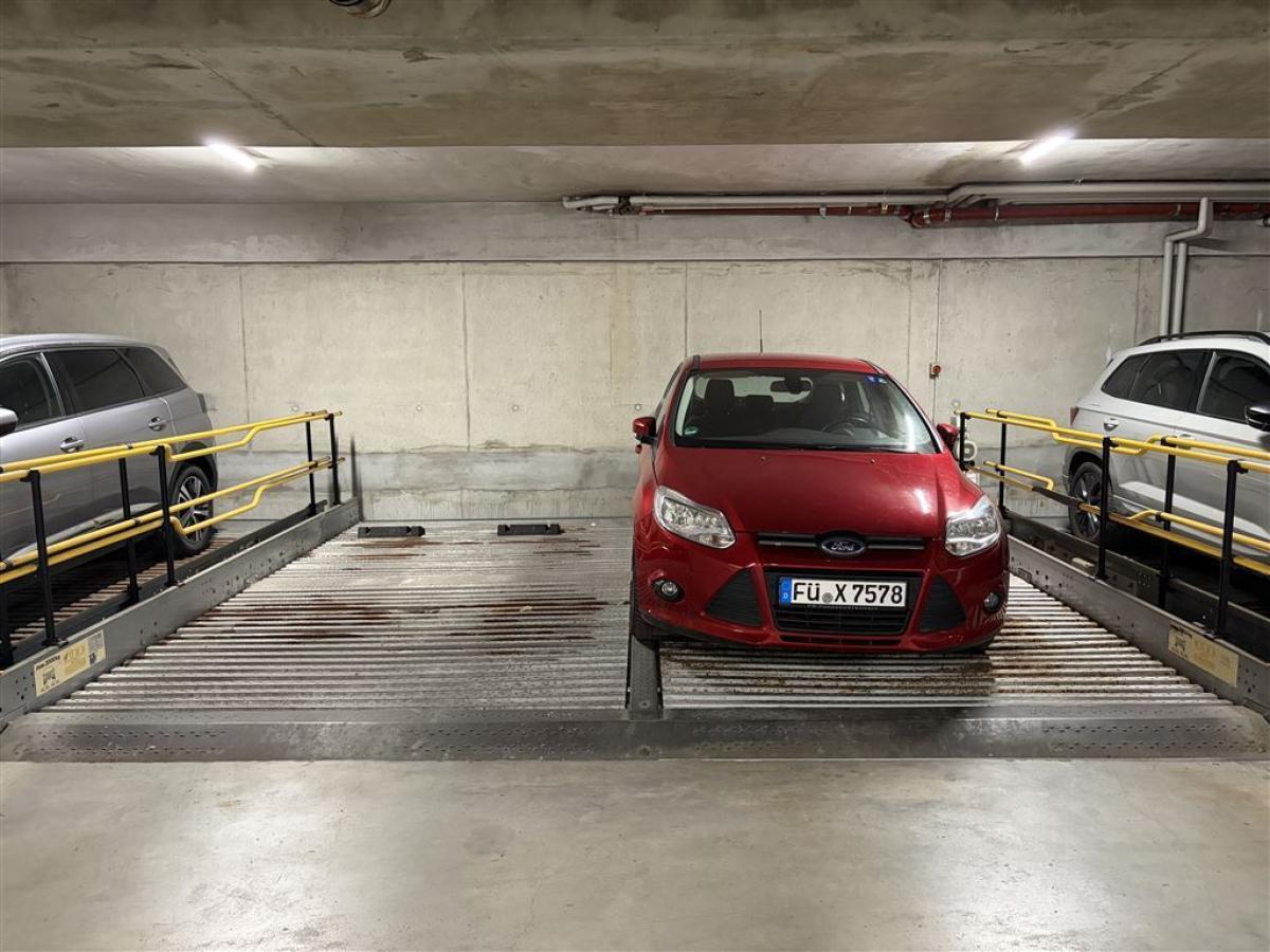 Tiefgaragenstellplatz