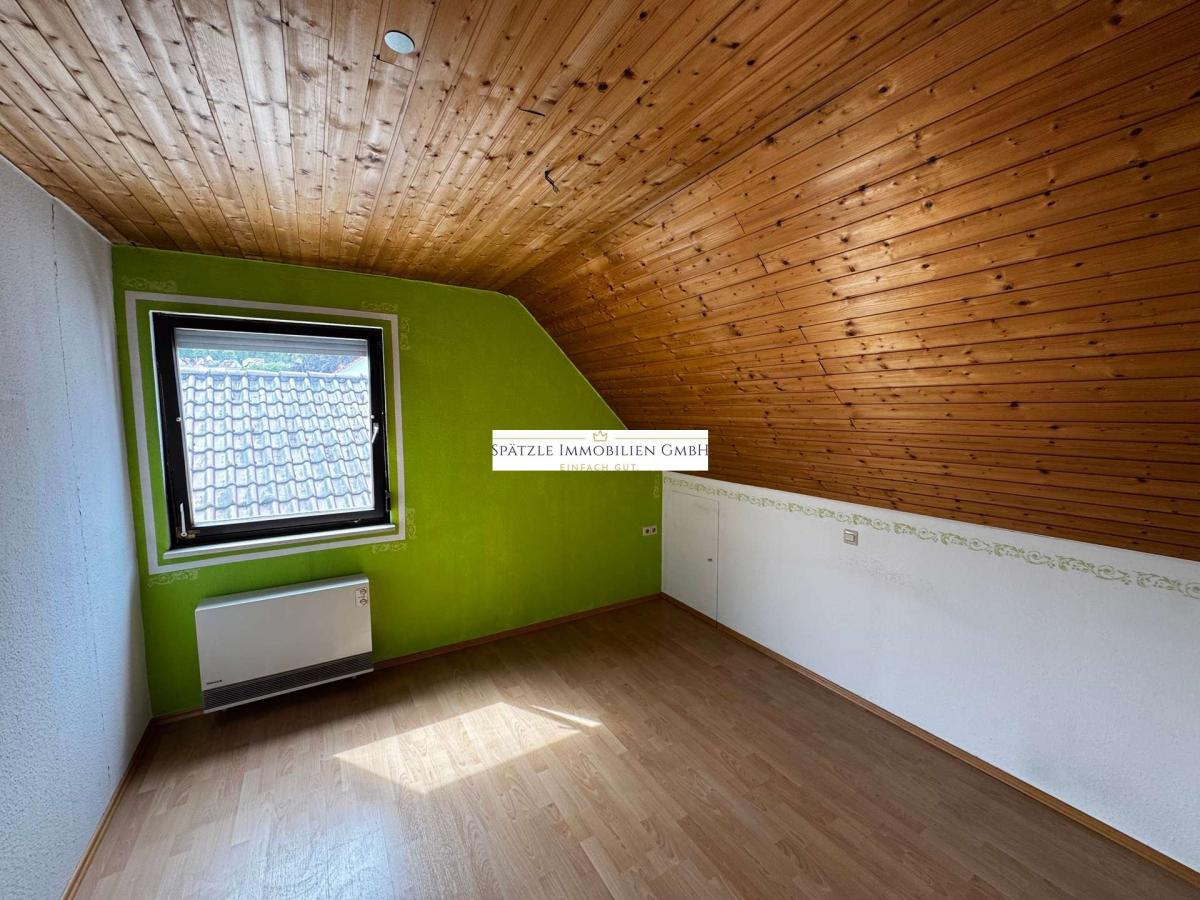 Schlafzimmer DG