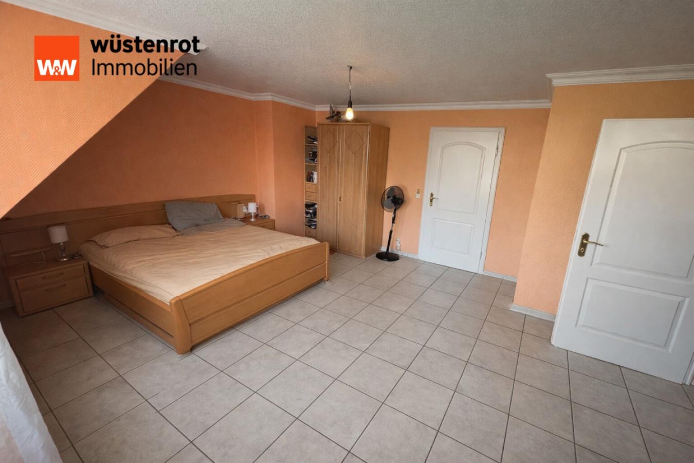 1. OG Schlafzimmer 1 AI-Staging