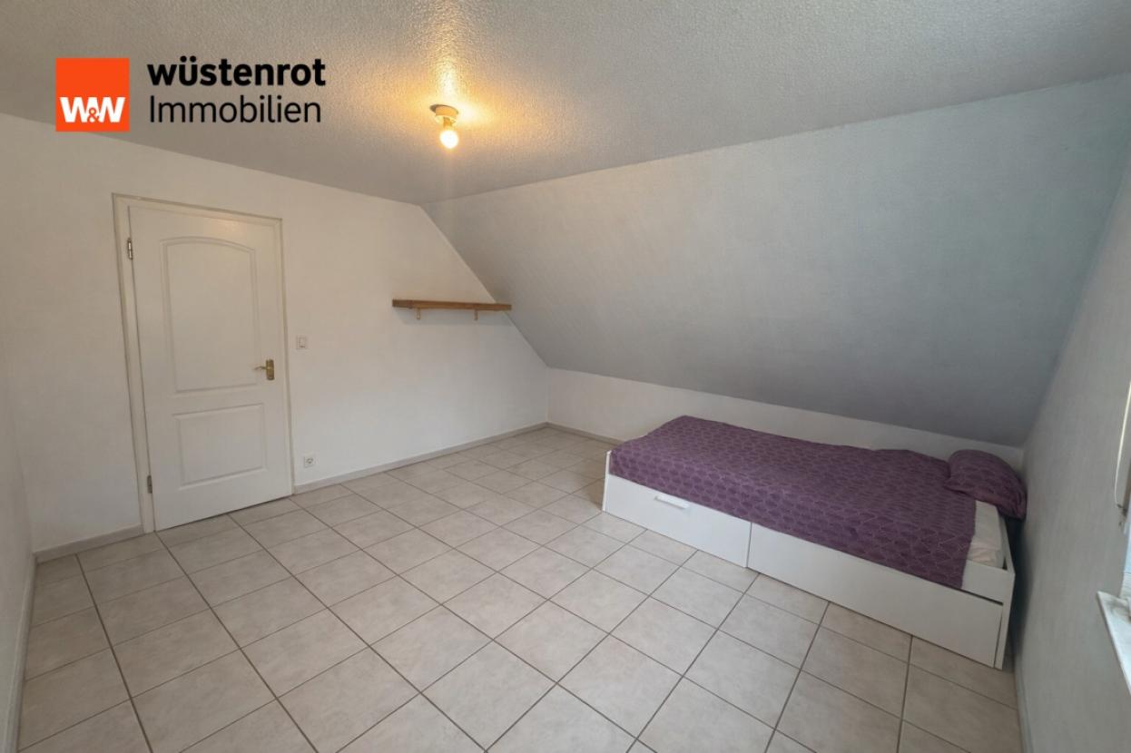 1. OG Schlafzimmer 2 AI-Staging