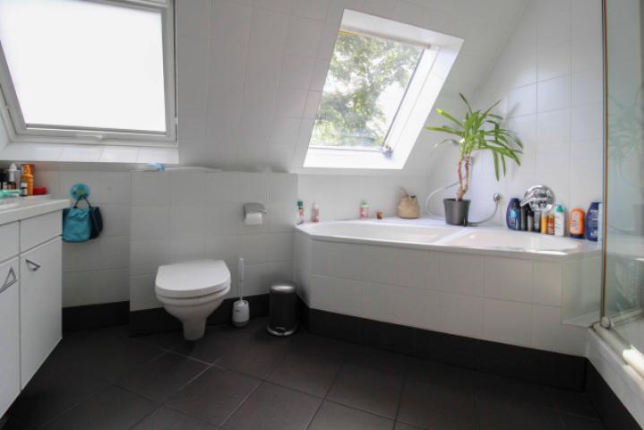 10 OG Badezimmer