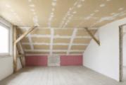ausbaufähiges Zimmer 1 im DG