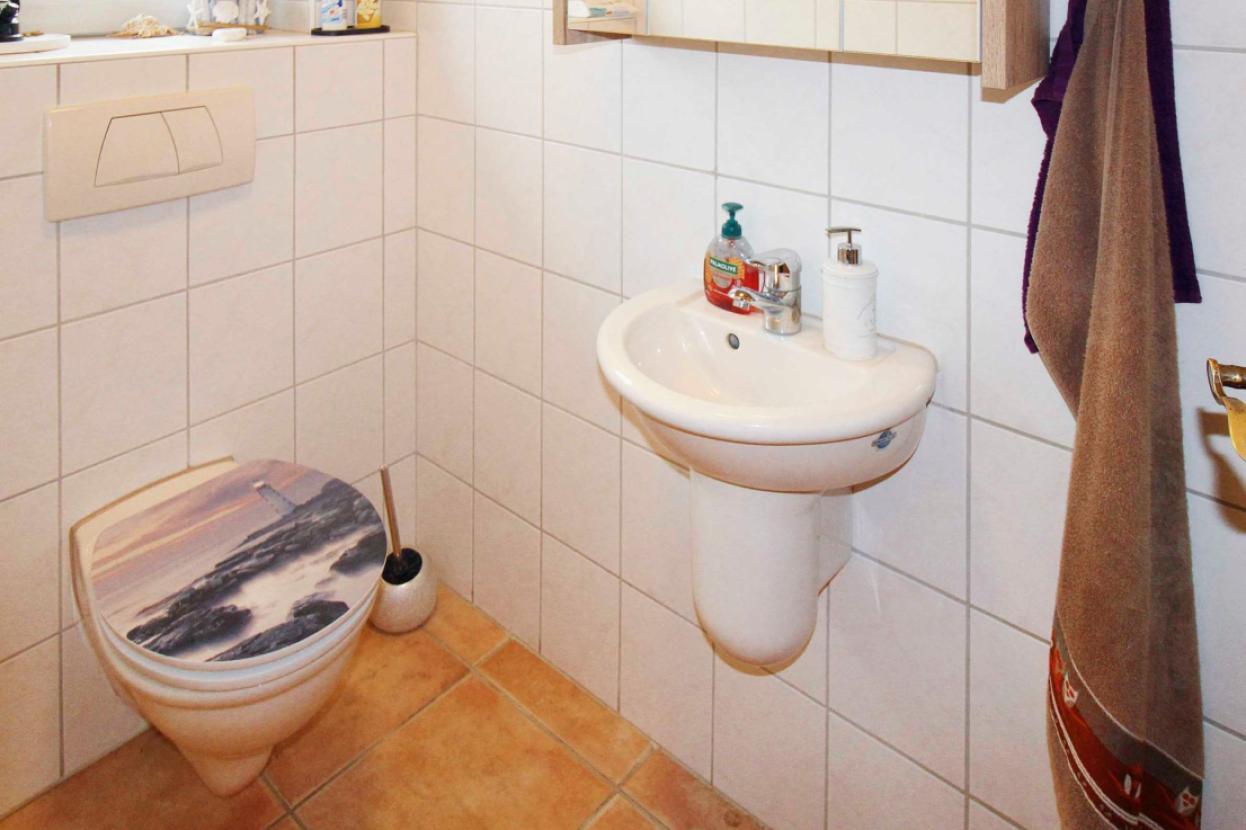 Gäste-WC EG