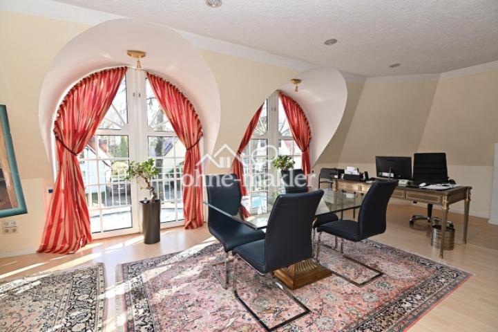 Arbeitszimmer