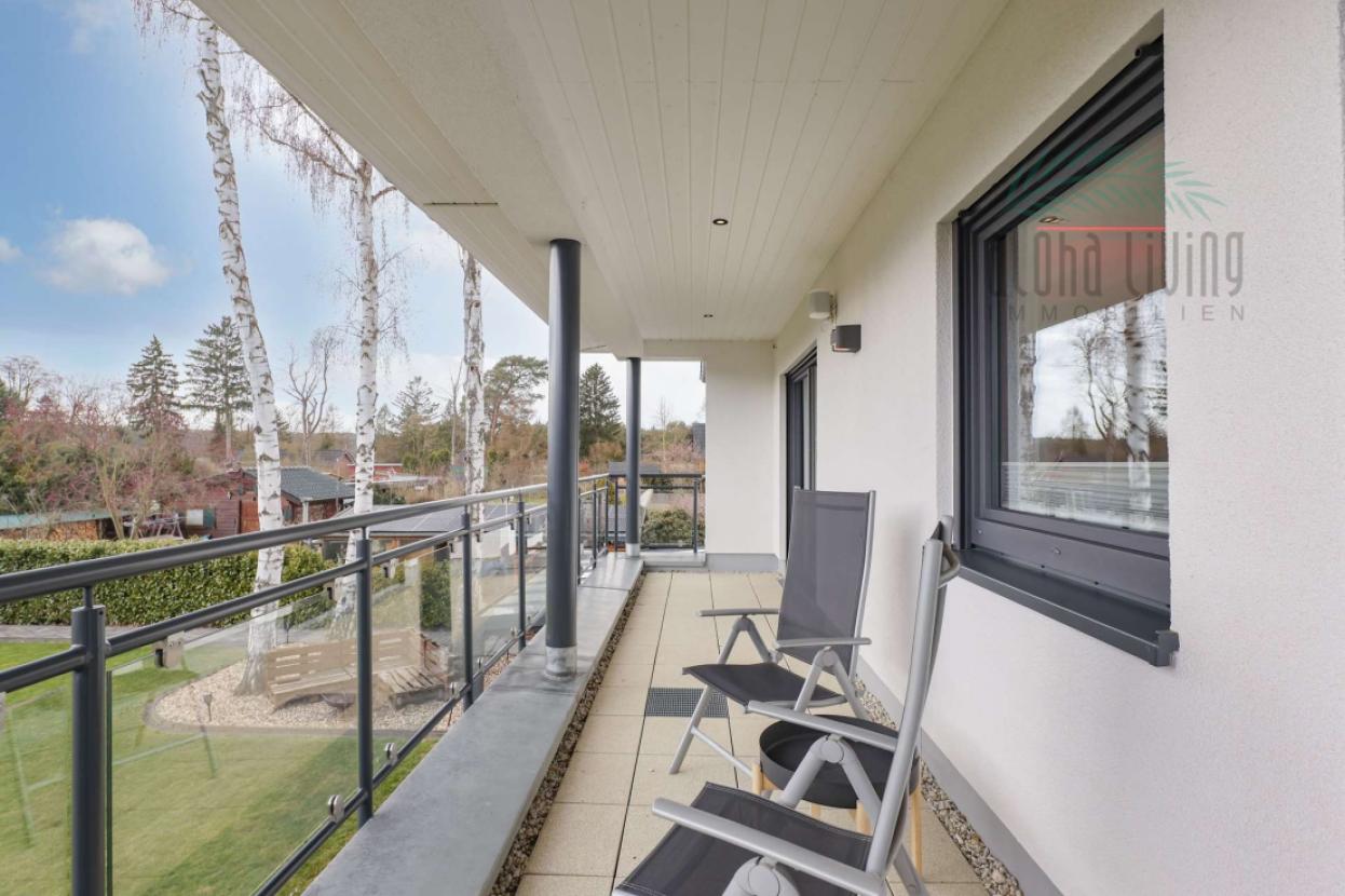 Balcony (UF)