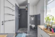 Badezimmer (OG/ visuell geleert)