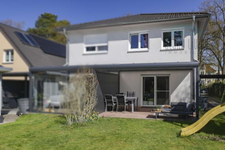 Terrasse mit Überdachung