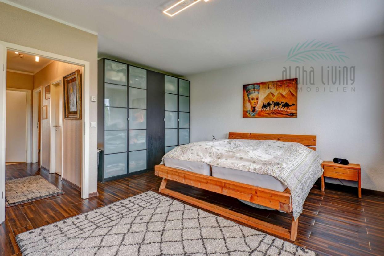 Schlafzimmer 1 (OG)