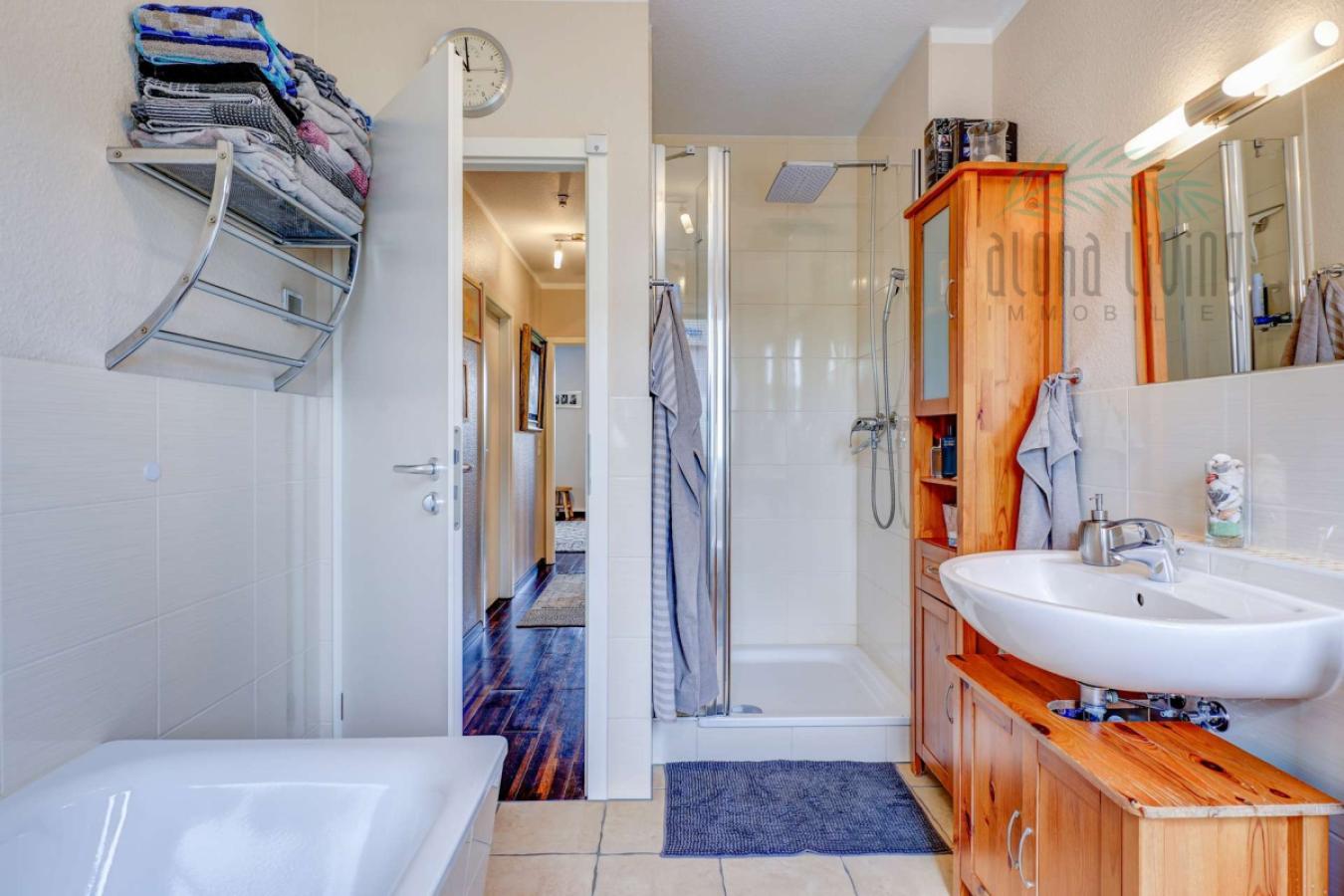 Badezimmer (OG)