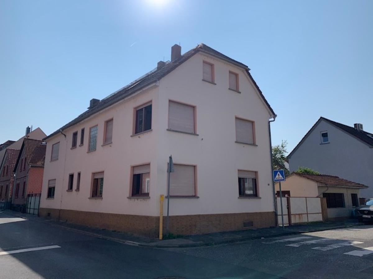 Außenansicht seitlich und vorne