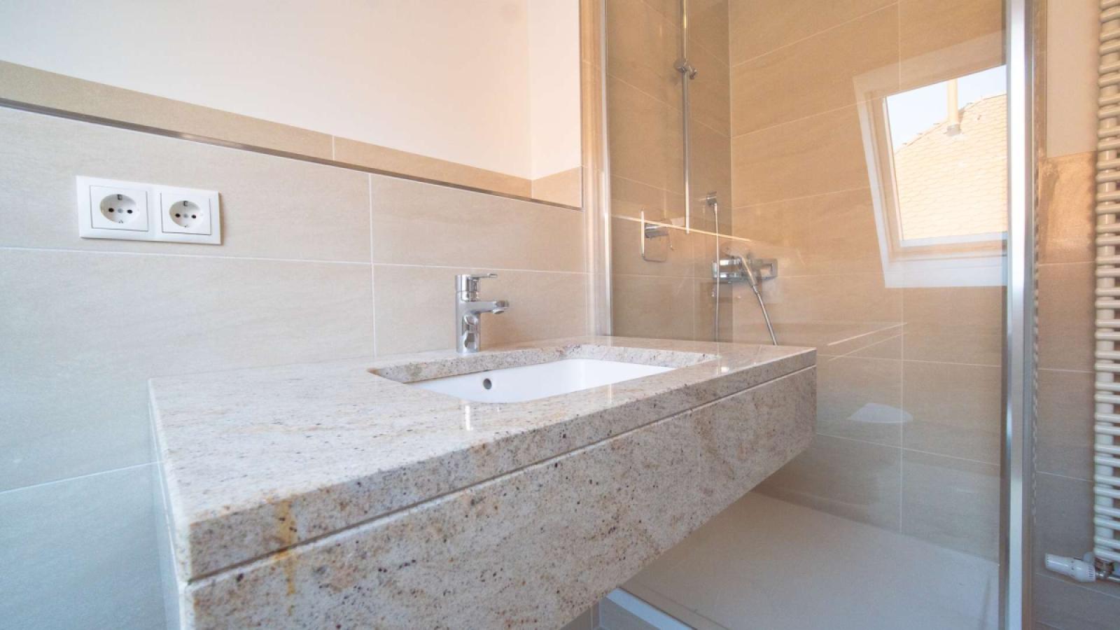 Badezimmer 2