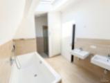 Badezimmer 1 - (KI generiert)