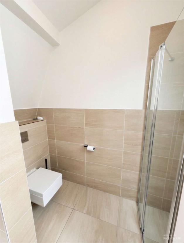 Badezimmer 1 - (KI generiert)