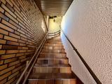 Eingang WHG 2 / Treppenlift