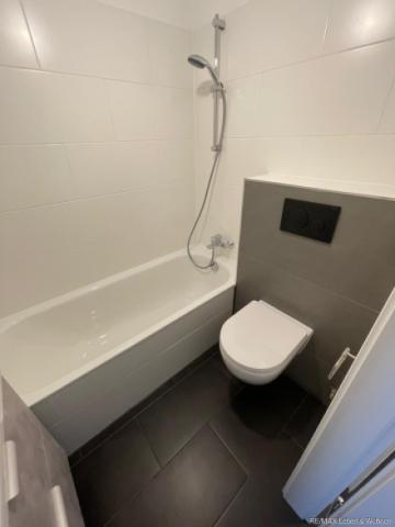 Bad / Wanne