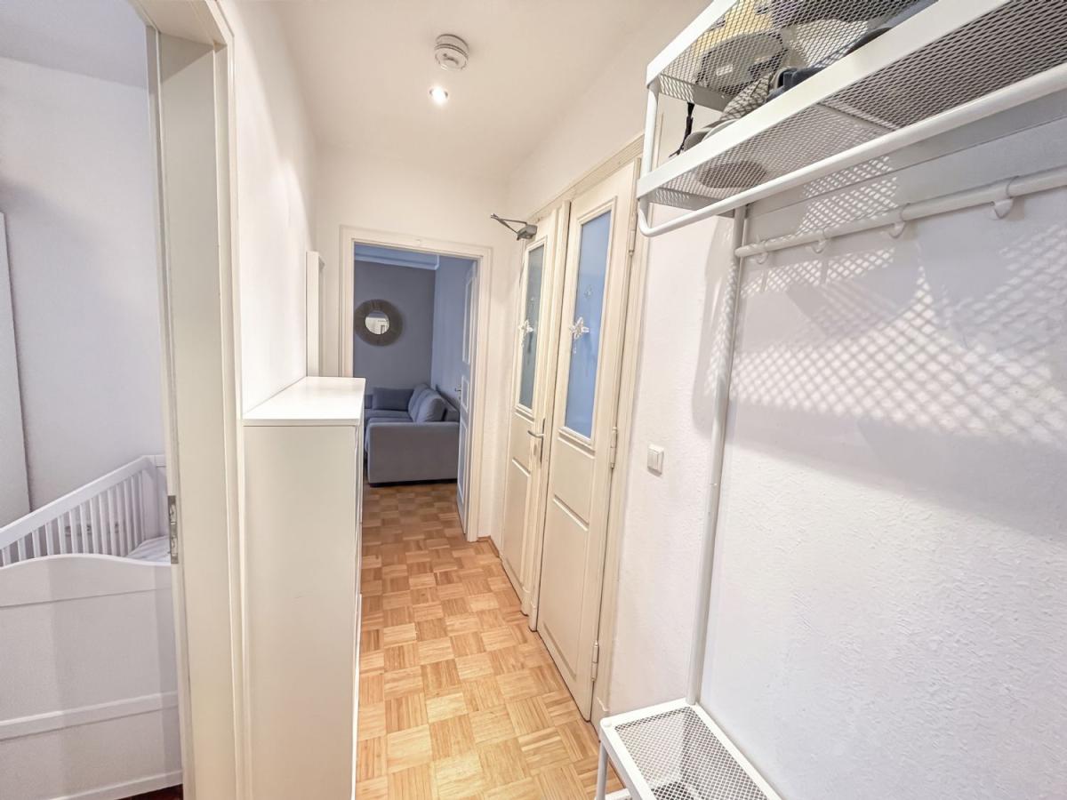 Wohnungseingang mit Flur