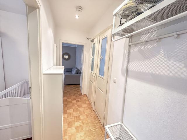Wohnungseingang mit Flur