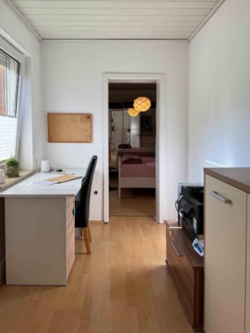 Durchgangszimmer/ Büro