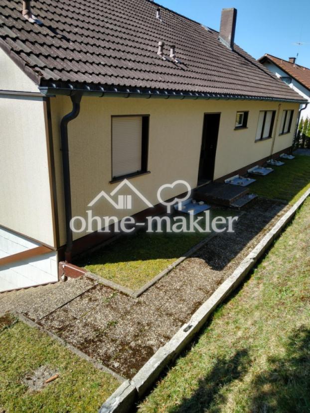 Terrasse hinter dem Haus
