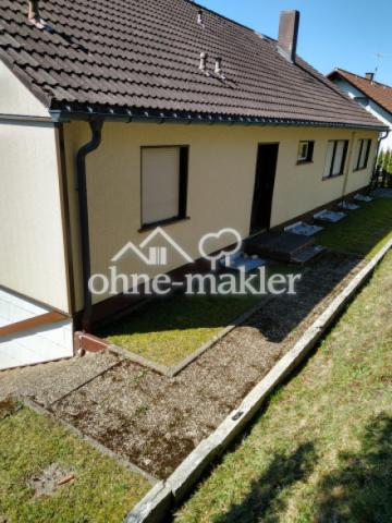 Terrasse hinter dem Haus